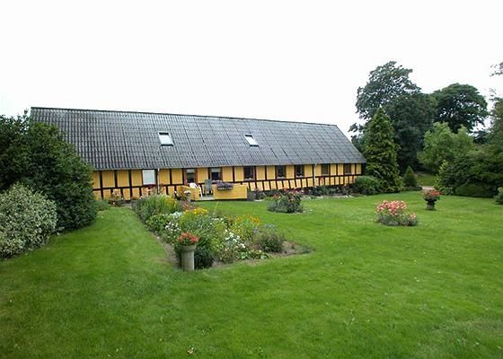 Hovedgård: Gl. Kattrupvej 63, A 8732 Hovedgård 