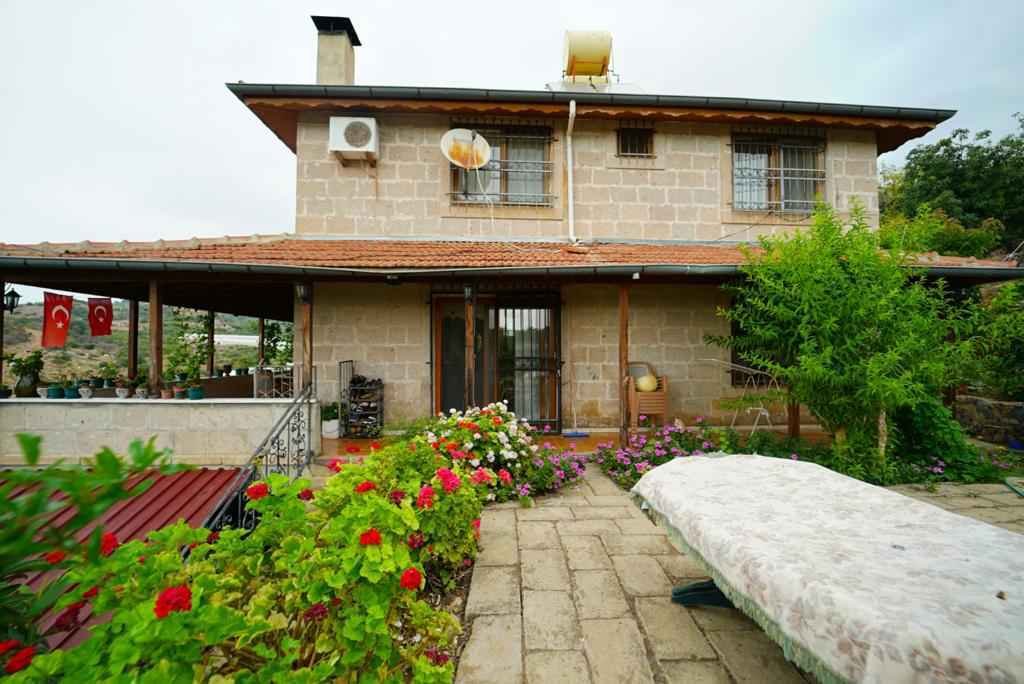 Alanya Yesiloz: Farmhouse & Villa for Sale in Alanya Yesiloz | 6 Donum | 700m to Sea Alanya Yesiloz: Farmhouse & Villa for Sale in Alanya Yesiloz | 6 Donum | 700m to Sea