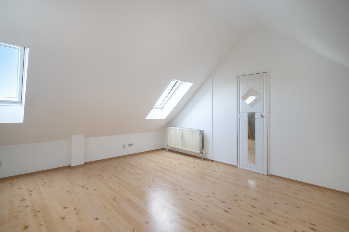 2. Ebene Schlaf-Arbeitsraum Ansicht 2