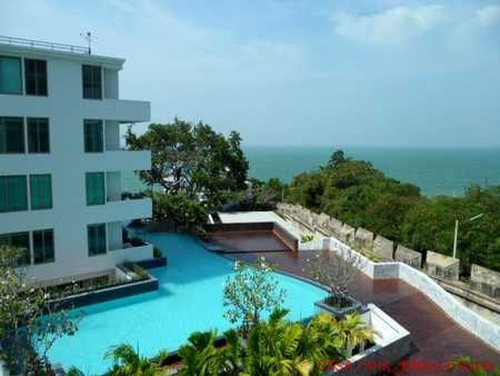 Pattaya / Nord:  High-End Apartments in Pattaya / Wong Amat am eigenen Sandstrand, tropischer Park mit 200m Kaskadenpool, 60 bis 150qm 