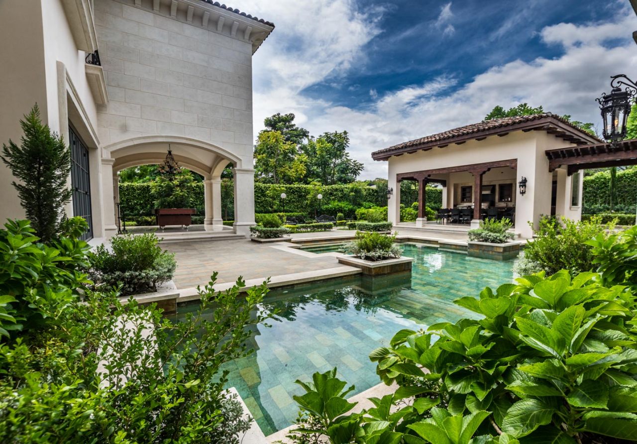 Santa Ana, San Jose: Üppige Villa im unvergleichbaren Design, Villa Hazienda 