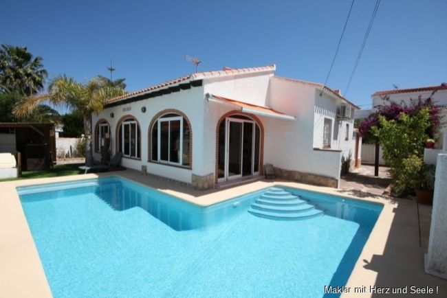 Els Poblets: Modern renovierte 2 SZ Villa mit Pool, BBQ, Garage, diversen Terrassen, unweit vom Meer 