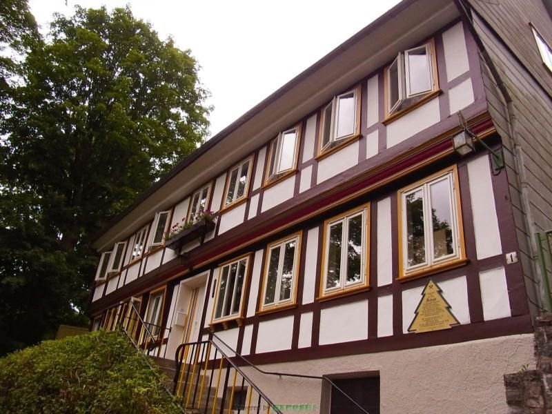 Wildemann: Teilrenoviertes Fachwerkhaus Mit Neuer Heizung 