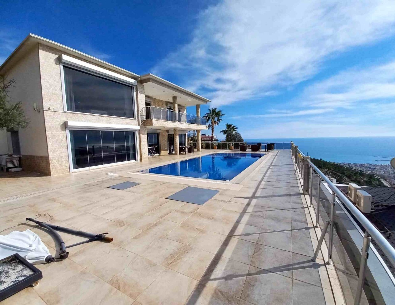 Alanya / Tepe Bektas: Furnished 5 Room Villa In The Villa Area Of Alanya Bektas, With Truly Unobstructed Panoramic Sea View And Large Plot. Alanya / Tepe Bektas: Furnished 5 Room Villa In The Villa Area Of Alanya Bektas, With Truly Unobstructed Panoramic Sea View And Large Plot.