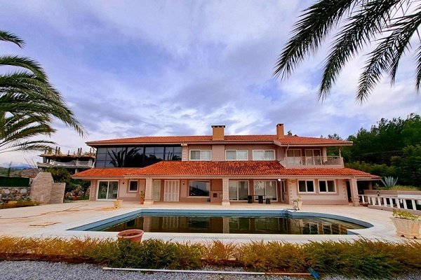 Demirtas: Türkei, Alanya. 7 Zimmer Villa. 1300 m² Grundstück, 856 Demirtas: Türkei, Alanya. 7 Zimmer Villa. 1300 m² Grundstück, 856