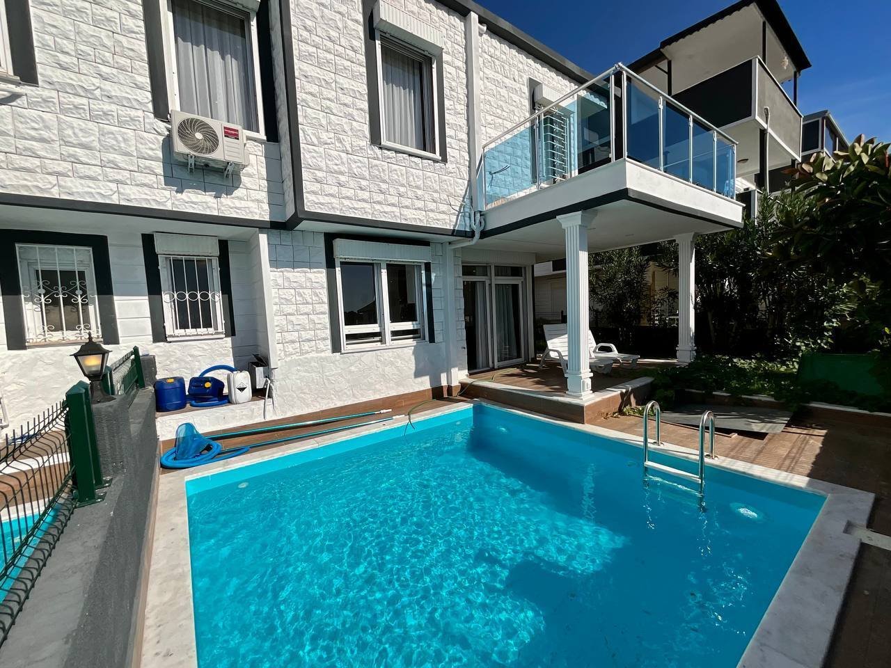 Alanya Türkler: 1161 Alanya Türkler, 4 Zimmer Villa, Aufenthaltsgenehmigung ist möglich. Alanya Türkler: 1161 Alanya Türkler, 4 Zimmer Villa, Aufenthaltsgenehmigung ist möglich.