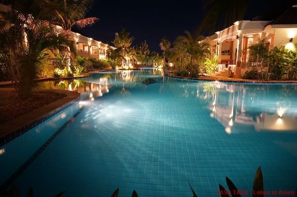 Hua Hin: Preiswerte Reihenhäuser in Hua Hin - bei bester Qualität, bezugsfertig und komplett möbliert Hua Hin: Preiswerte Reihenhäuser in Hua Hin - bei bester Qualität, bezugsfertig und komplett möbliert