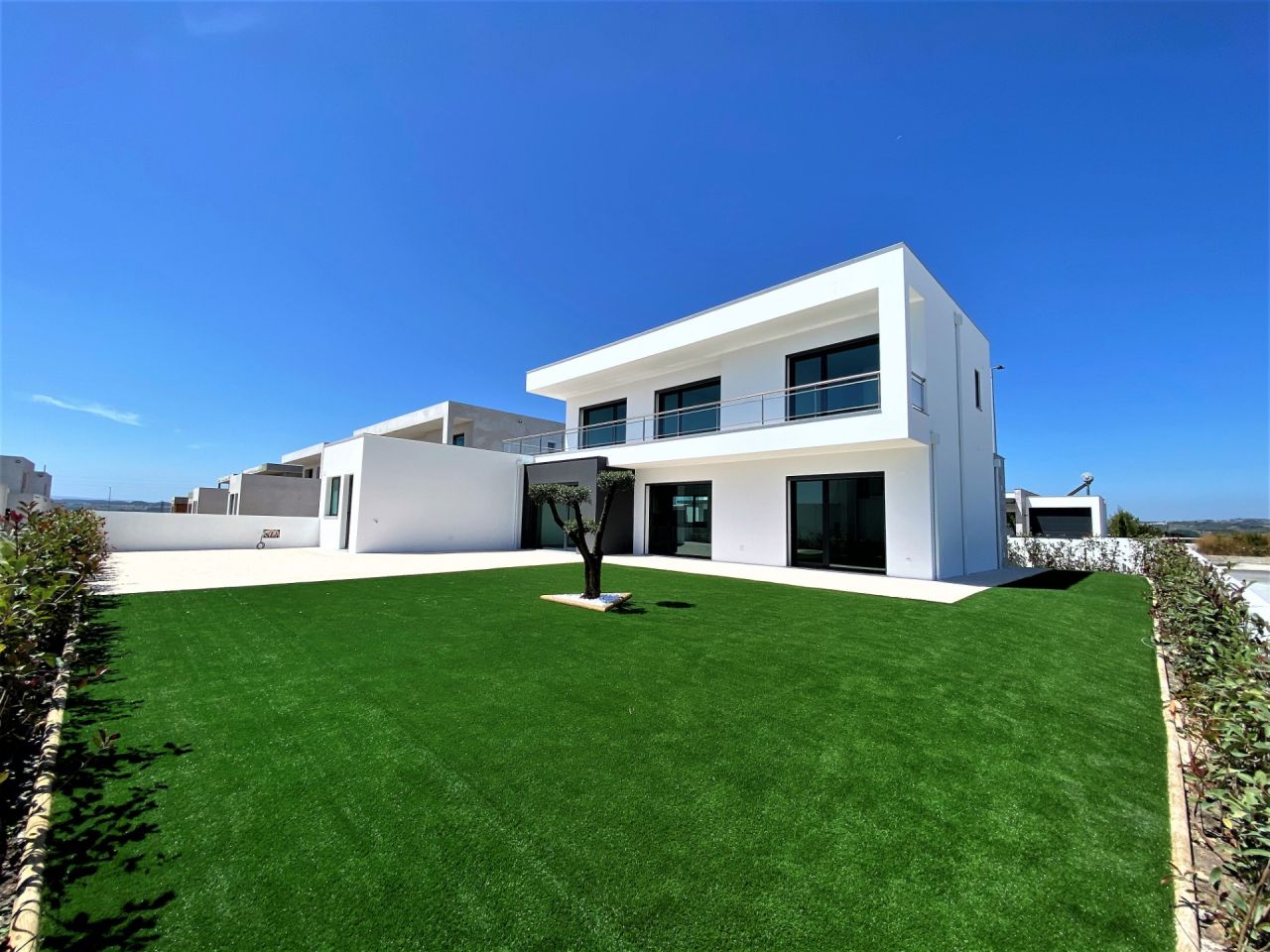 Sobral do Parelhão: VILLA T4 