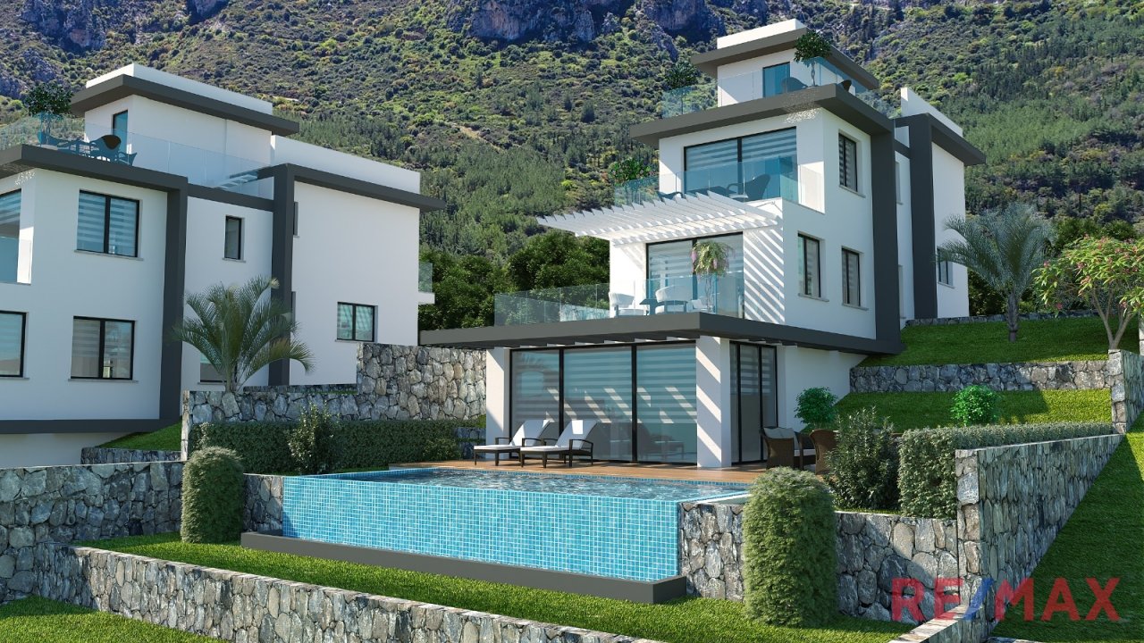 Kyrenia: Vierstöckige Villa mit Swimmingpool und Meerblick 