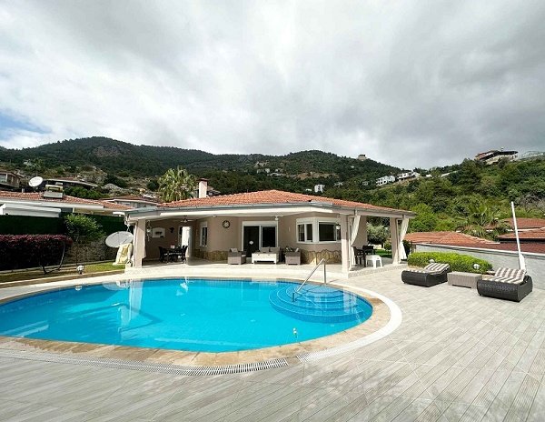 Oba: 1128 Bungalow-Villa in Alanya, Stadtteil Oba, Pool und Garten Oba: 1128 Bungalow-Villa in Alanya, Stadtteil Oba, Pool und Garten