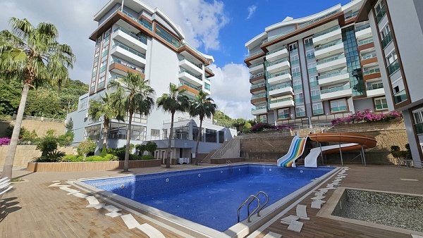 Kargicak: 1077 Luxuriöse 2-Zimmer-Wohnung in Alanya Kargicak 