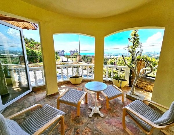 Kargicak: Türkei, Alanya. Möbl.4 Zi. Villa mit Meerblick. 1015 