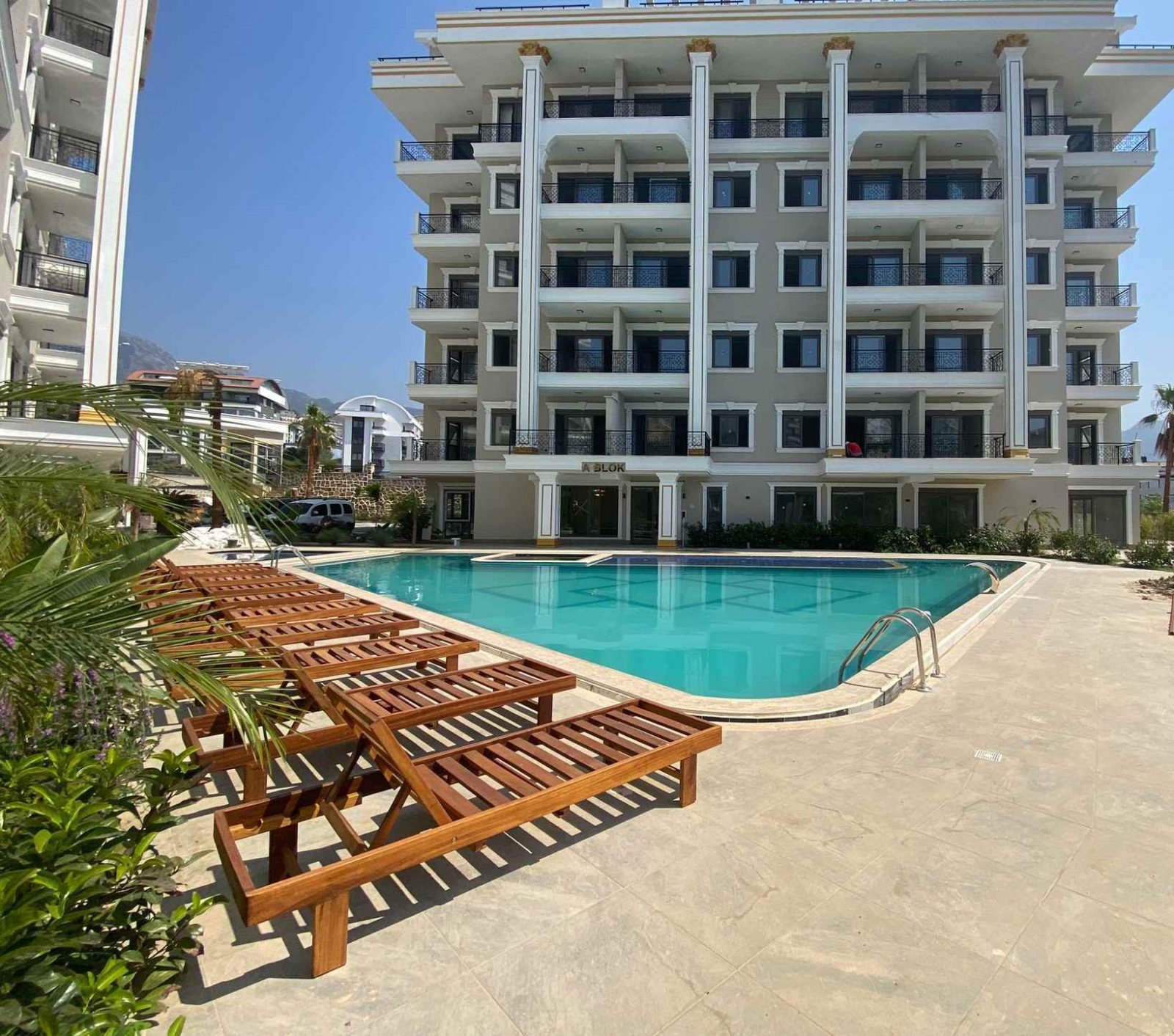 Alanya Ciplakli: 2+1 Gartenwohnung zum Verkauf in Alanya Ciplakli | 178,5 m² | Privatpool | Luxus Wohnanlage 