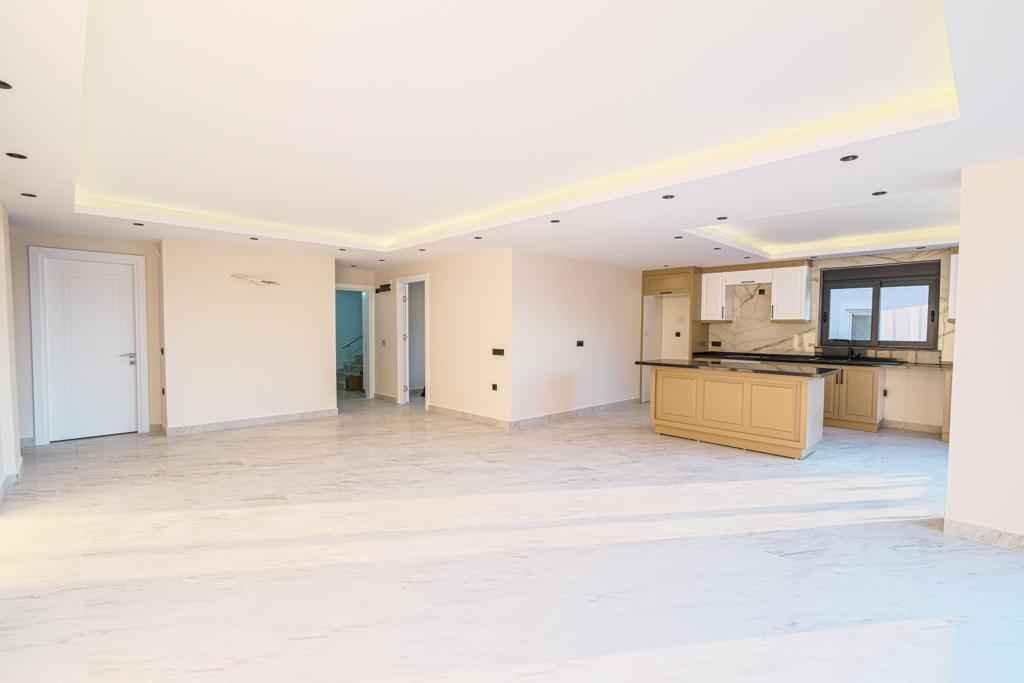 Villa mit Pool in Alanya  05