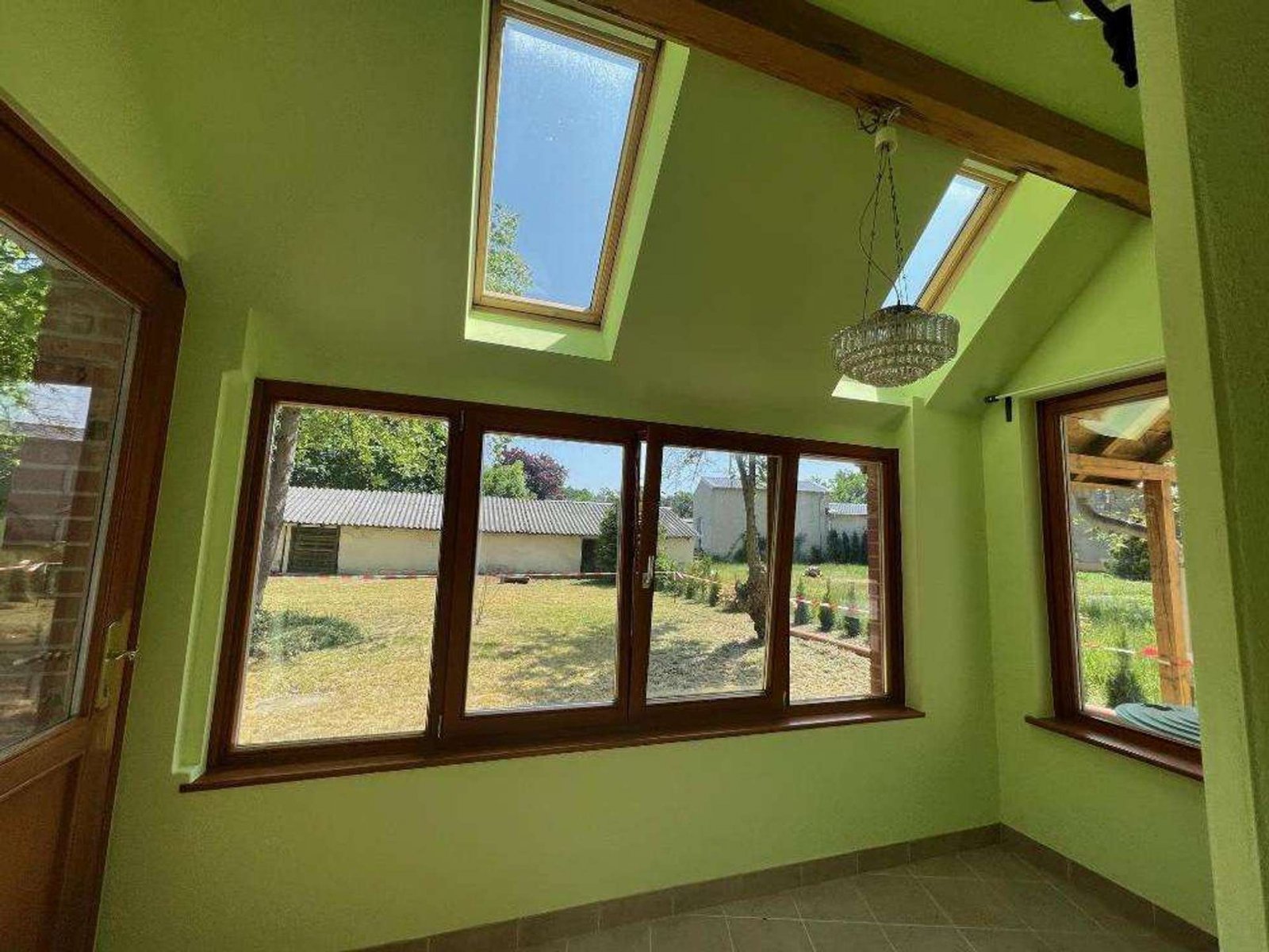 060fc7f9-43ae-4d65-a352-615dd1015969-1648134774