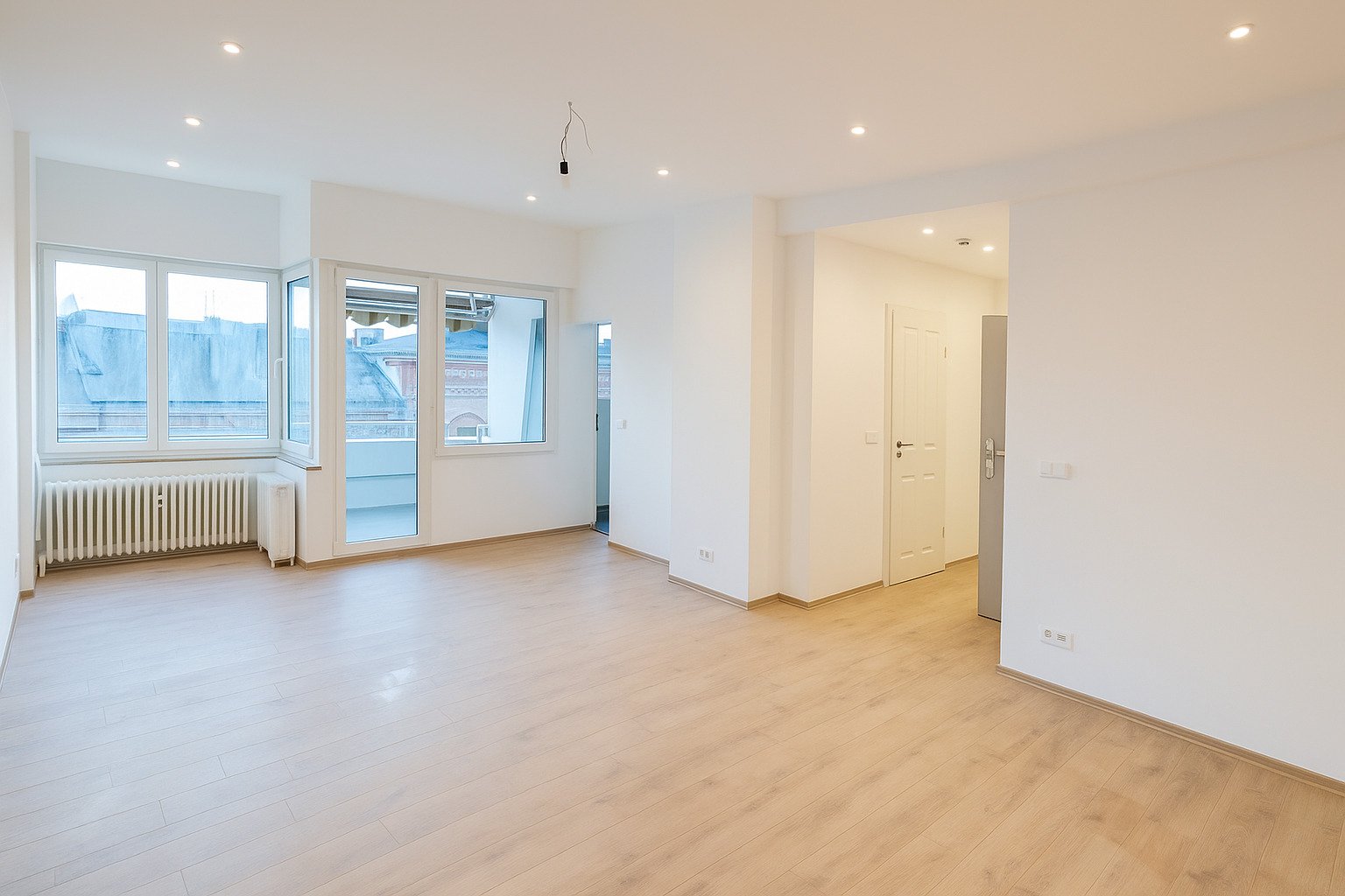 Berlin: Charlottenburg: Stilvoll sanierte Wohnung mit Südwest-Balkon & Aufzug in ruhiger Toplage" 