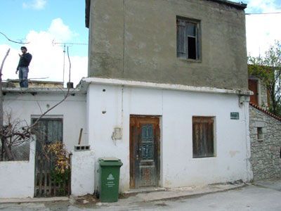 Süd-Kreta-Kreta: 2 geschoessiges Steinhaus in der Mitte des Dorfes Pitsidia, Suedkreta Süd-Kreta-Kreta: 2 geschoessiges Steinhaus in der Mitte des Dorfes Pitsidia, Suedkreta