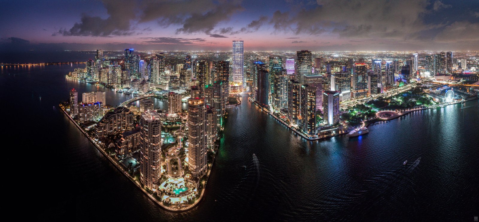 444 Brickell Avenue, Miami, FL, USA: Legendary Luxury Living in Miami: Where City Lights Meet Waterfront Elegance 