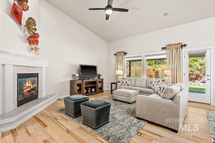  -  S Petra Ave , Boise, ID 