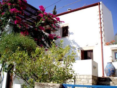 Süd-Kreta-Kreta: Renoviertes Steinhaus mit imposantem Panorama Ausblick ueber die Messara Ebene 