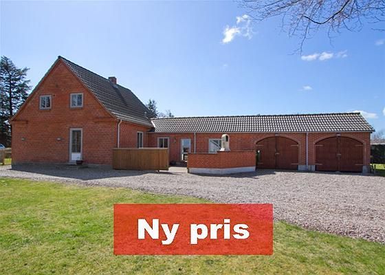 Grindsted: Smedebakken 44 7200 Grindsted 