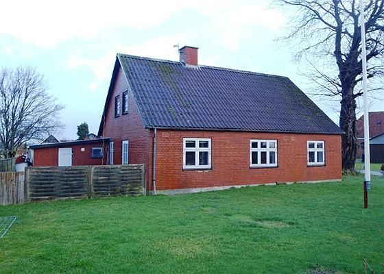 Føvling: Holleskovvej 1 6683 Føvling 