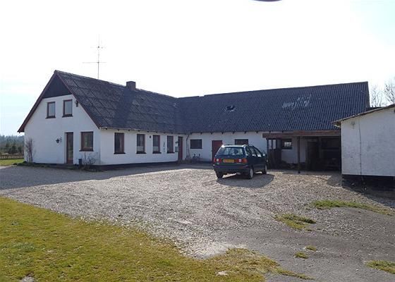 Vorbasse: Rugbjergvej 63 6623 Vorbasse 