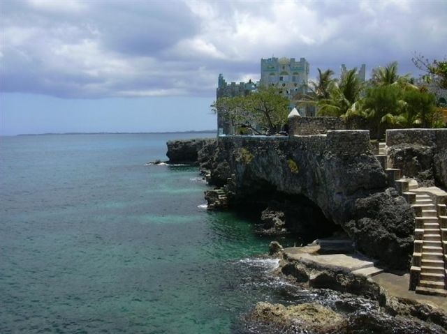 Über dem Meer: Jamaika !!! Burg und Piratenhöhle, einmalig ist eine Untertreibung, Traumhaus in der Karibik !!! 