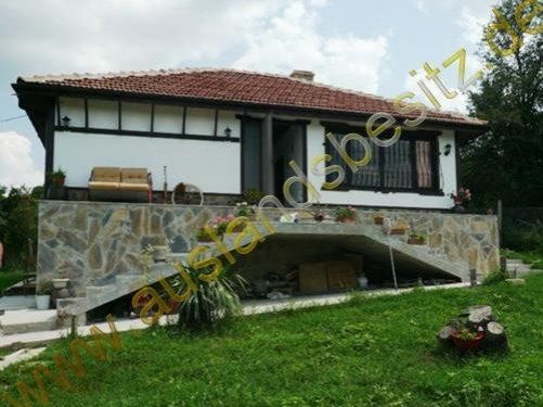Varna: Möbliertes 2 Schlafzimmer Haus mit herrlichem Blick nah am Fluss Kamchiya in Bulgarien 