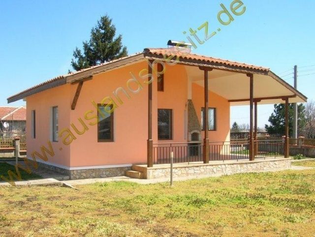 Varna: Neues 2 Schlafzimmer Haus mit Kamin 9 km weit vom Meer in Bulgarien 