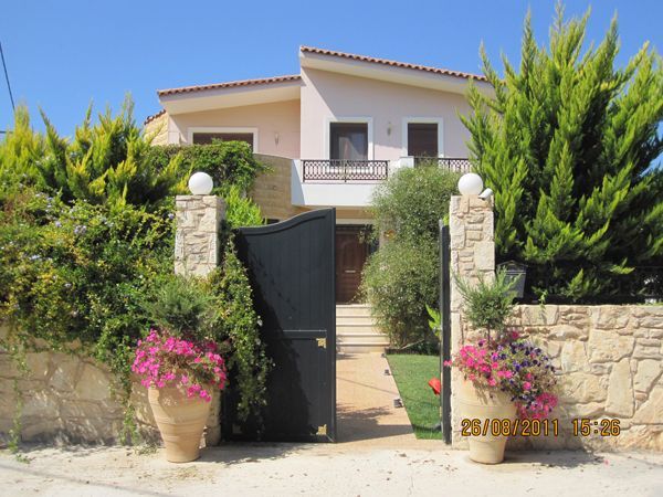 Nord-Kreta: Kato Gouves, Heraklion Kreta, luxuriose 3-Zimmer-Villa in Meernahe 