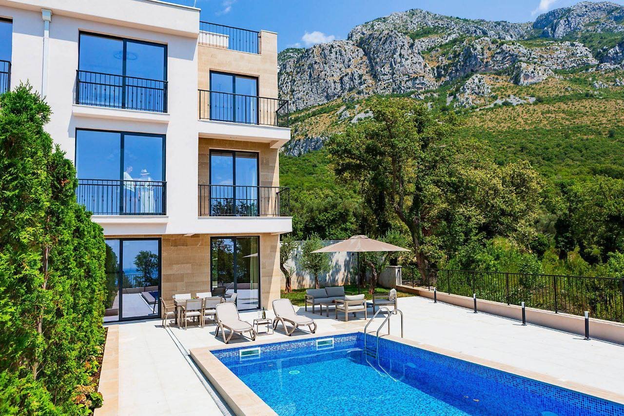 Budva: Budva: