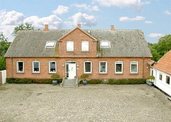 Rudkøbing: Kragholmvej 10 5900 Rudkøbing 