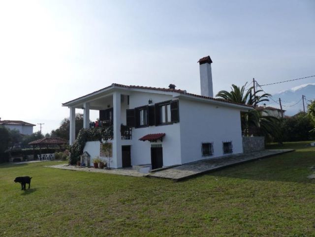 Leptokaria - Pieria: Wunderschöne Eck Villa in Leptokaria Pierias mit 160 qm 