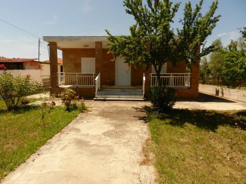 Nea Plagia: Einzigartiges Ferienhaus aus Marmor in Nea Plagia Chalkidike 