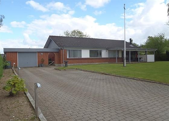 Brørup: Byagervej 36 6650 Brørup 