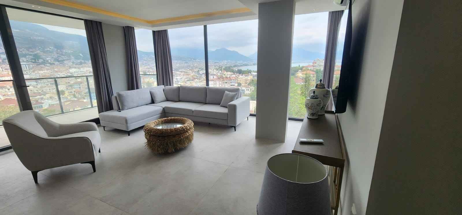 Alanya: 1+1 Apartment for Sale in Alanya Kale | 75 m² | Sea View 