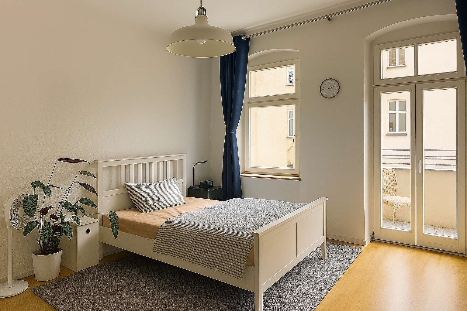 Berlin: Altbauflair & Südbalkon – 1-Zimmer-Wohnung im grünen Hof (Prenzlauer Berg) Berlin: Altbauflair & Südbalkon – 1-Zimmer-Wohnung im grünen Hof (Prenzlauer Berg)