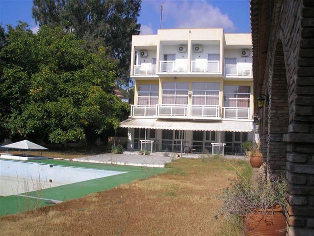 Dassia - Korfu: Hotel zu verkaufen auf der Insel Korfu 