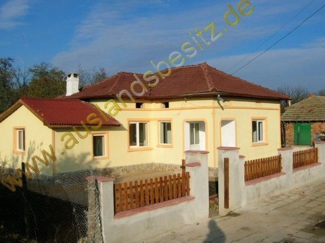 Varna: Renoviertes 2 Schlafzimmer Haus mit Kamin in Bulgarien 