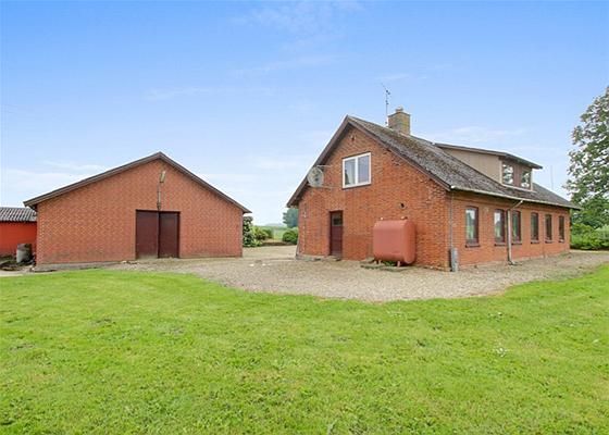 Horsens: Pebringsvej 11 8700 Horsens 