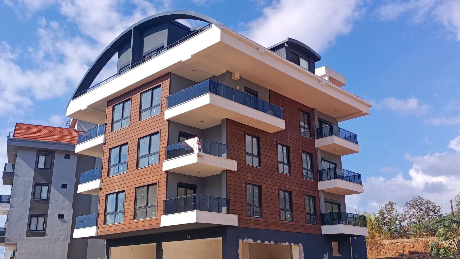 Obagöl: 1+1 Apartment for Sale in Alanya Oba – South-Facing, with Pool and Elevator! 