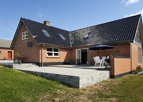 Fårup: Gammel Randersvej 41 8990 Fårup 