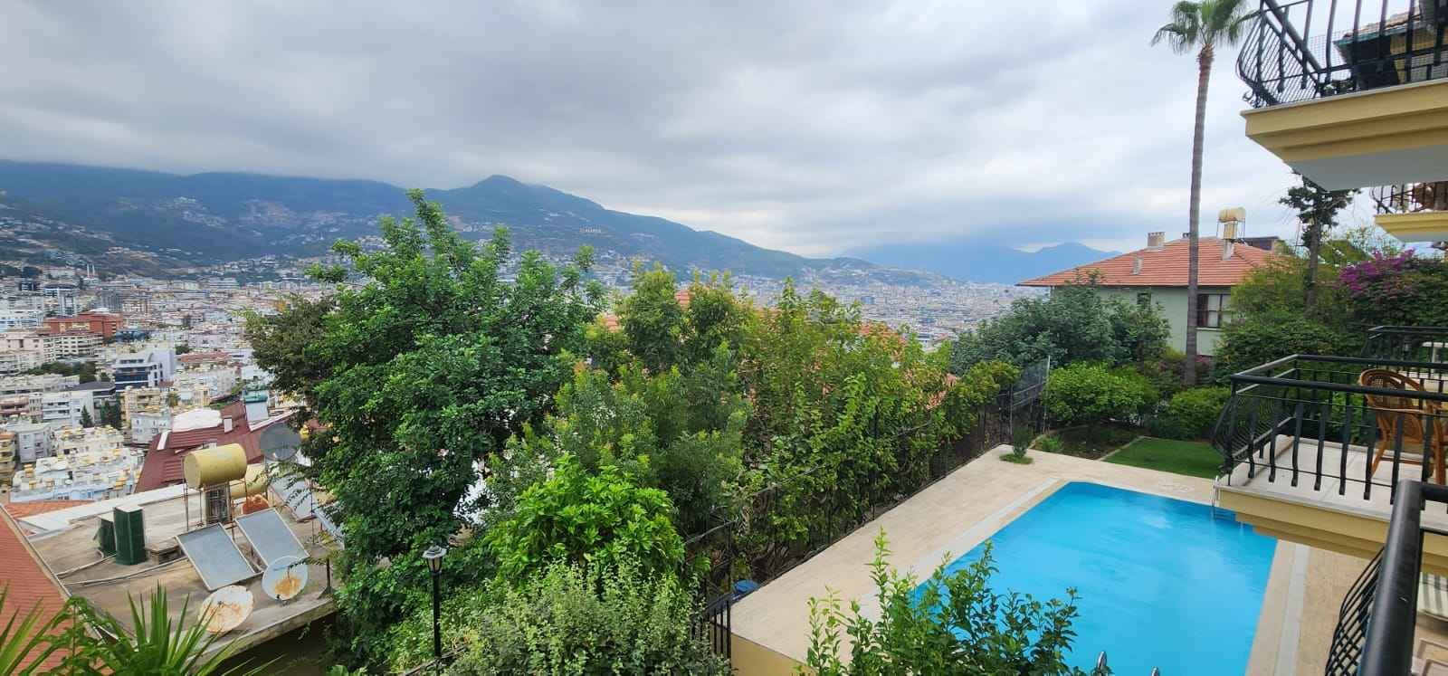Alanya: 1+1 Apartment for Sale in Alanya Kale | 70 m² | Panoramic View 