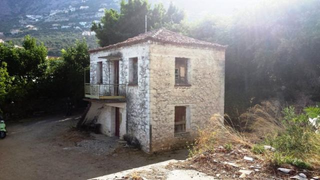Kalamata: Einmaliges Steinhaus vor dem Meer in Kalamata die Stadt ist 5 Minuten entfernt Kalamata: Einmaliges Steinhaus vor dem Meer in Kalamata die Stadt ist 5 Minuten entfernt