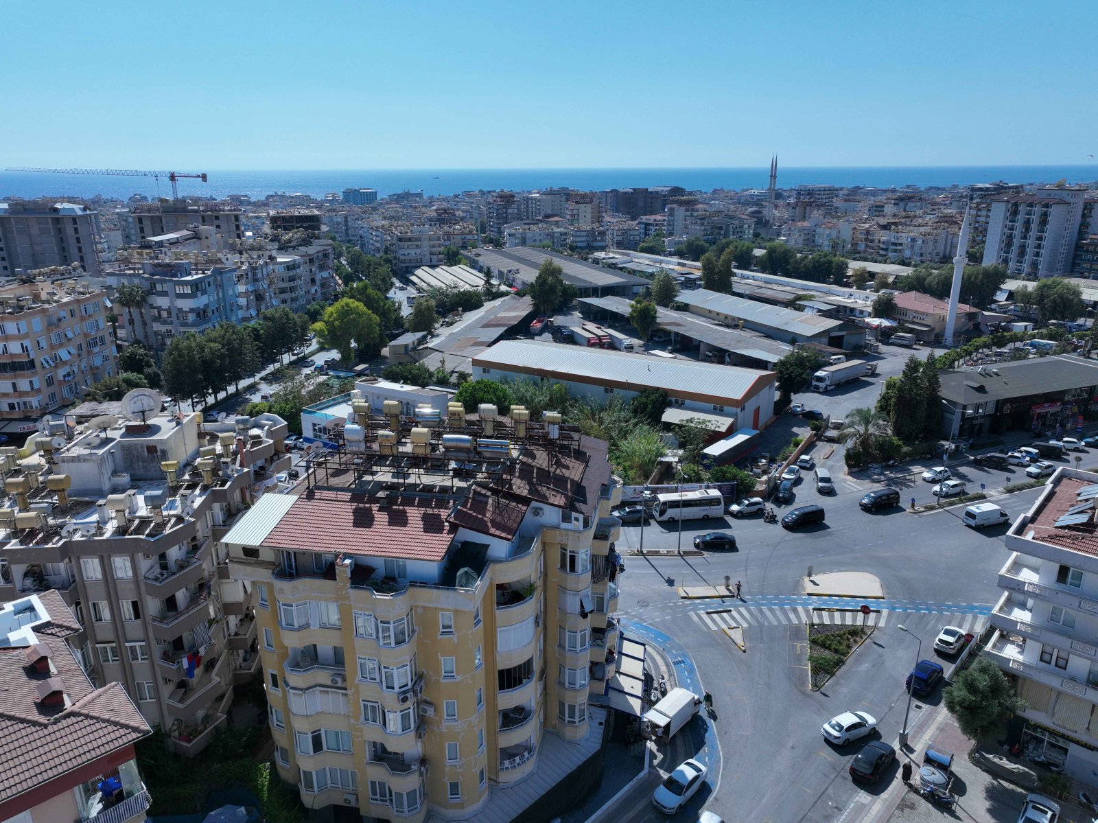 Alanya: Alanya Merkez’de 2+1 Satılık Eşyalı Daire | 80 m² | Denize 1 km 