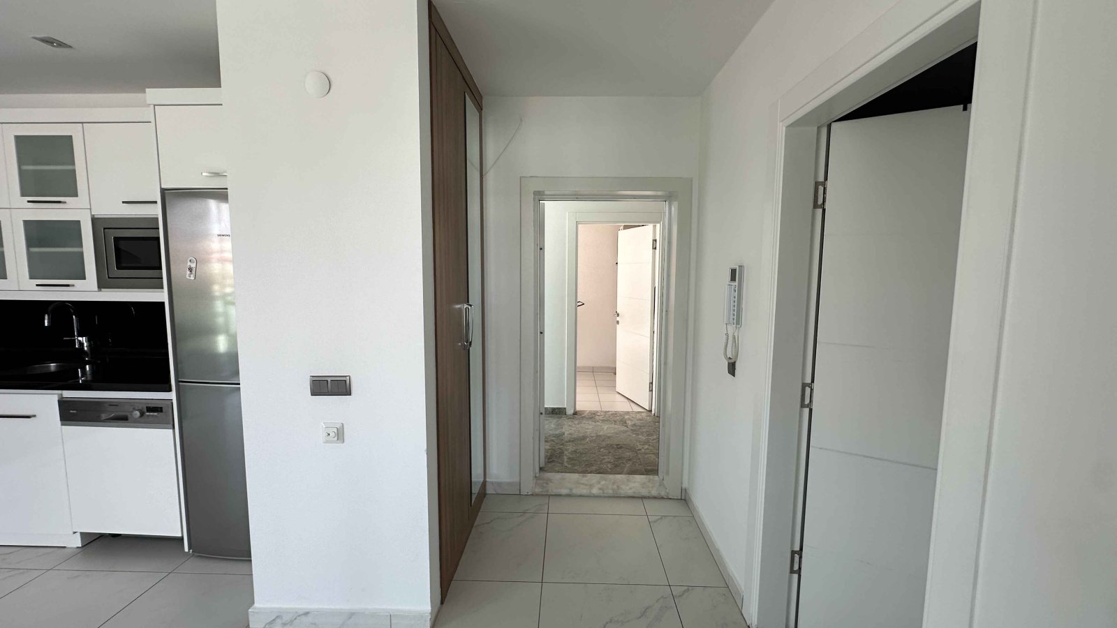 1+1 möblierte Wohnung in Kestel  01