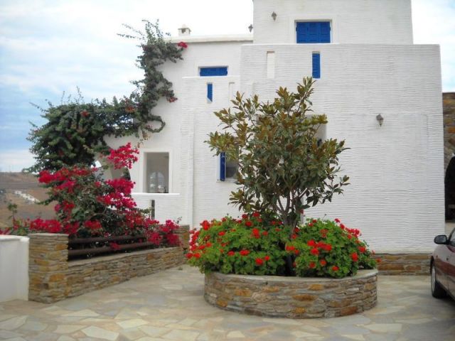 Andros: 3 Luxus Villas auf der Insel Andros Andros: 3 Luxus Villas auf der Insel Andros